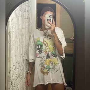 90s cartoon tee